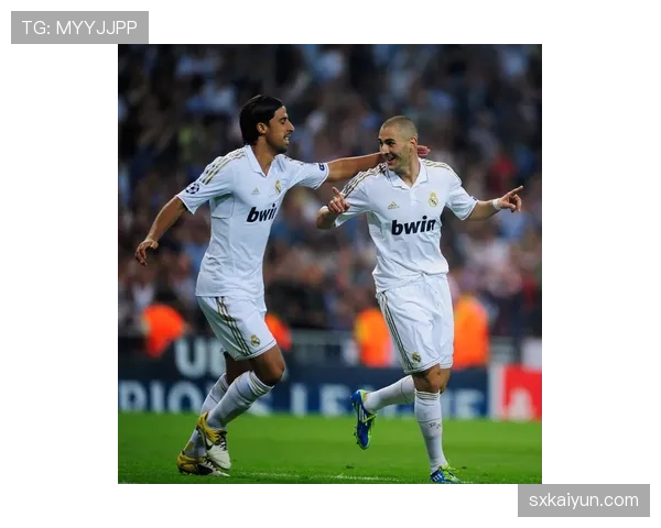 C罗的进球效率与团队协作之间的动态平衡分析