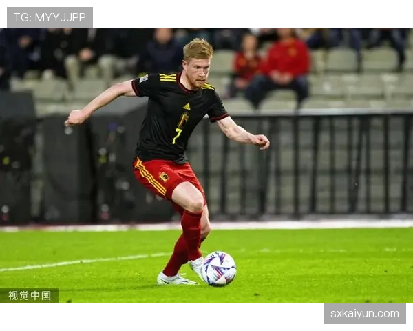 德布劳内与厄齐尔助攻威胁性差异解析：机制、效率与进攻影响力对比