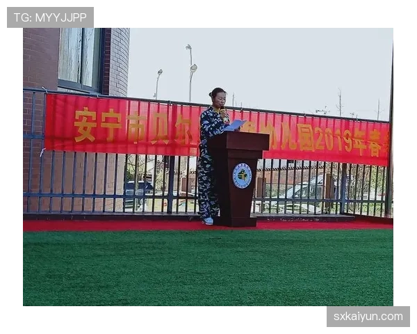 庞伟训练完顺手啃俩馒头，这自律我真服了